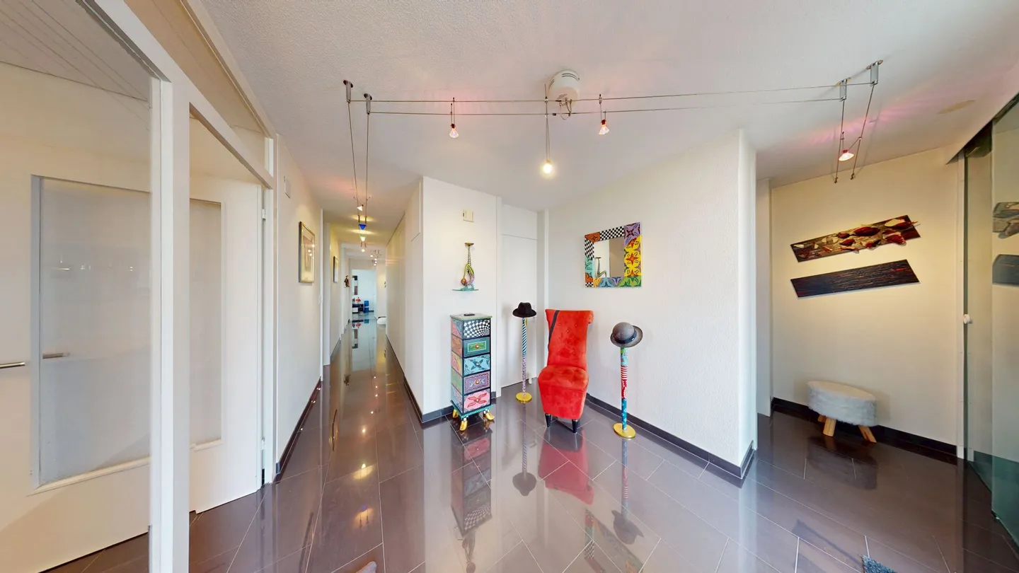 Living with Space, Light, and Quality of Life in Oensingen - Photo 5 of 20