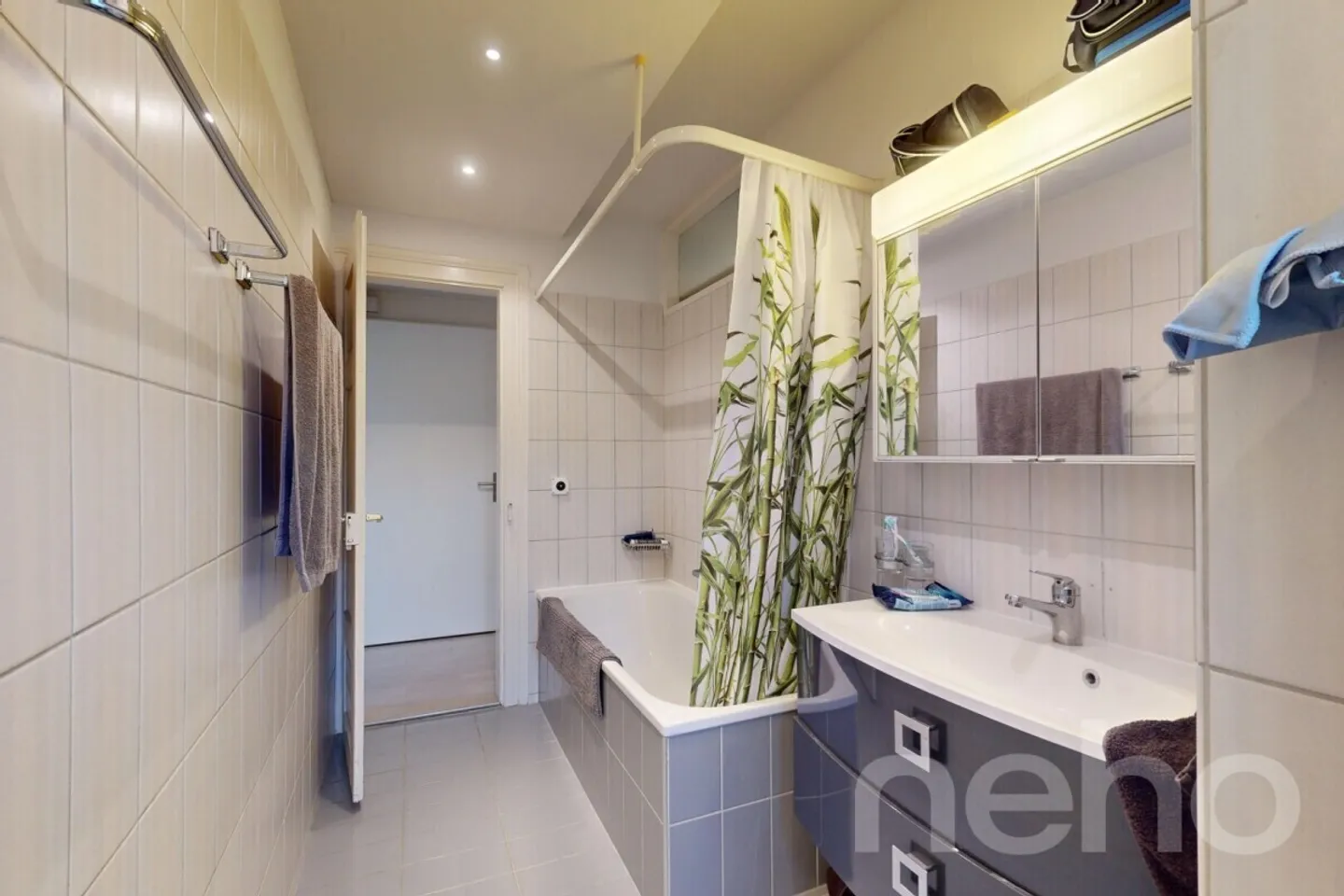 Affascinante casa plurifamiliare con potenziale di sviluppo a Dietikon - Foto 11 di 12