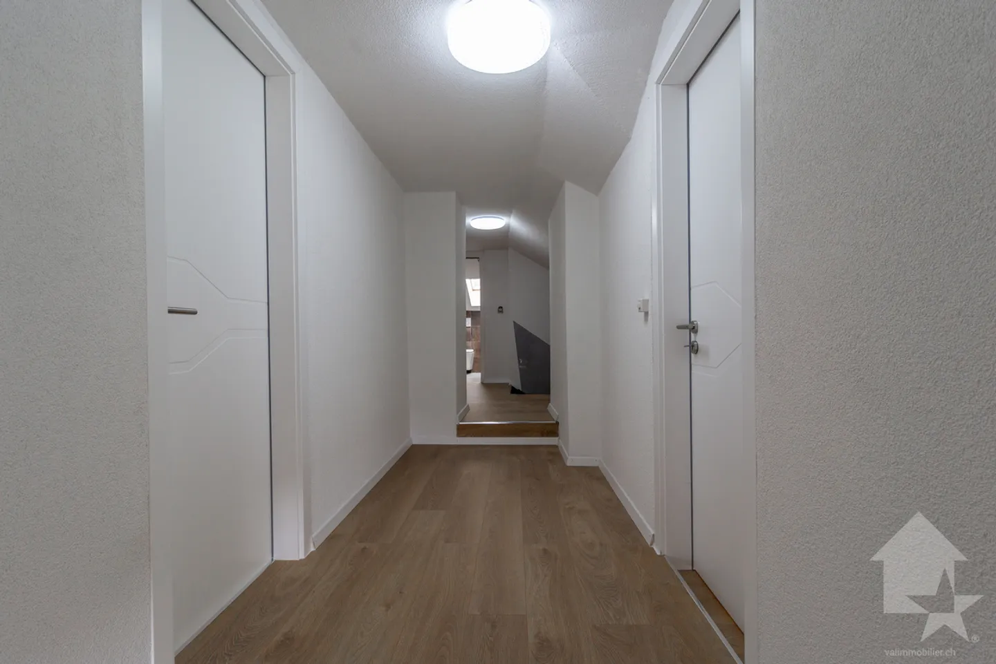 Charming Renovated Duplex in Daillon - Photo 18 of 29