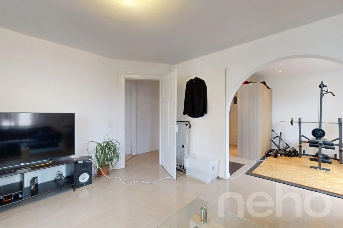 Affascinante casa plurifamiliare con potenziale di sviluppo a Dietikon - Foto 7 di 12