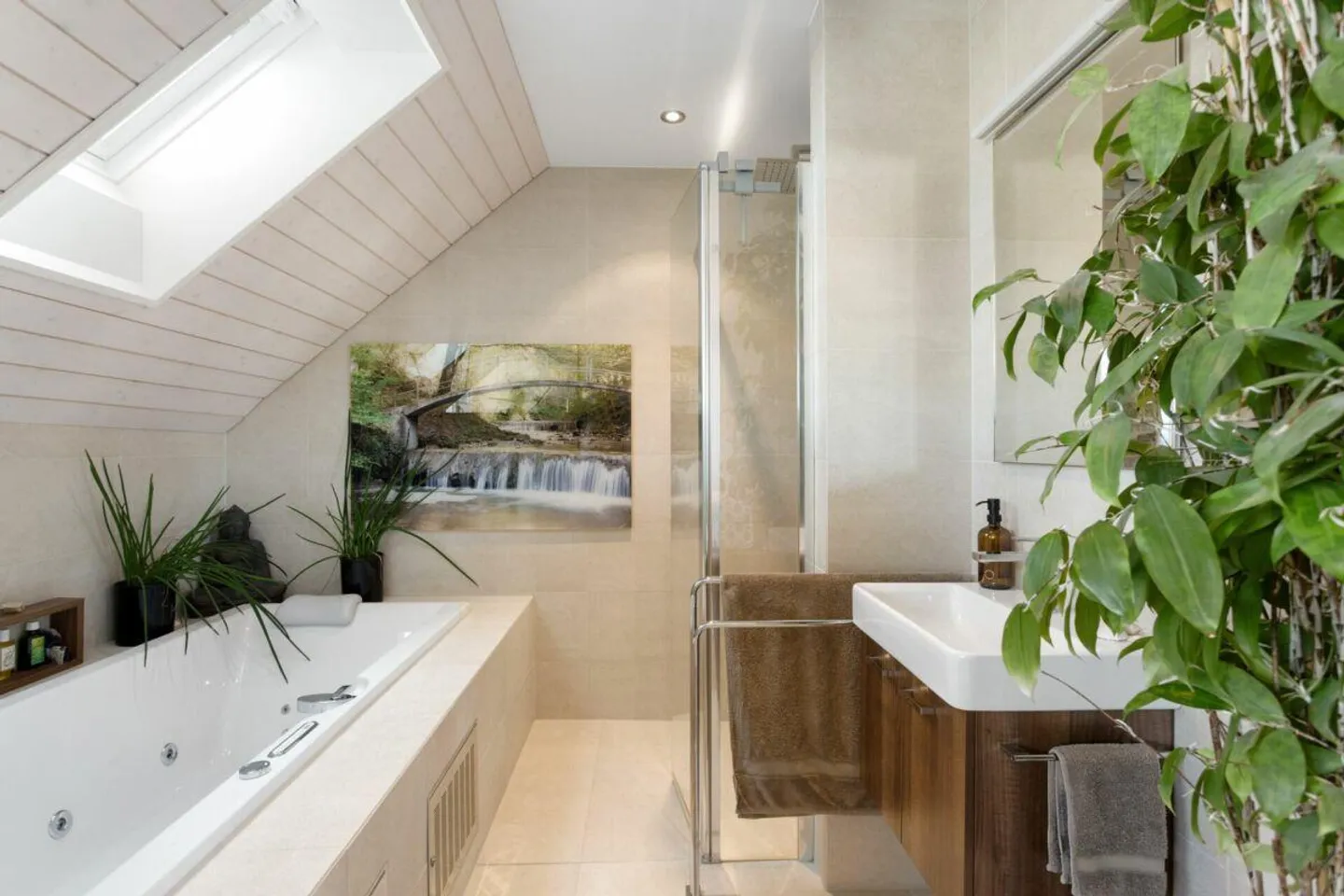 Vivere con stile con vista sul verde - Foto 9 di 12