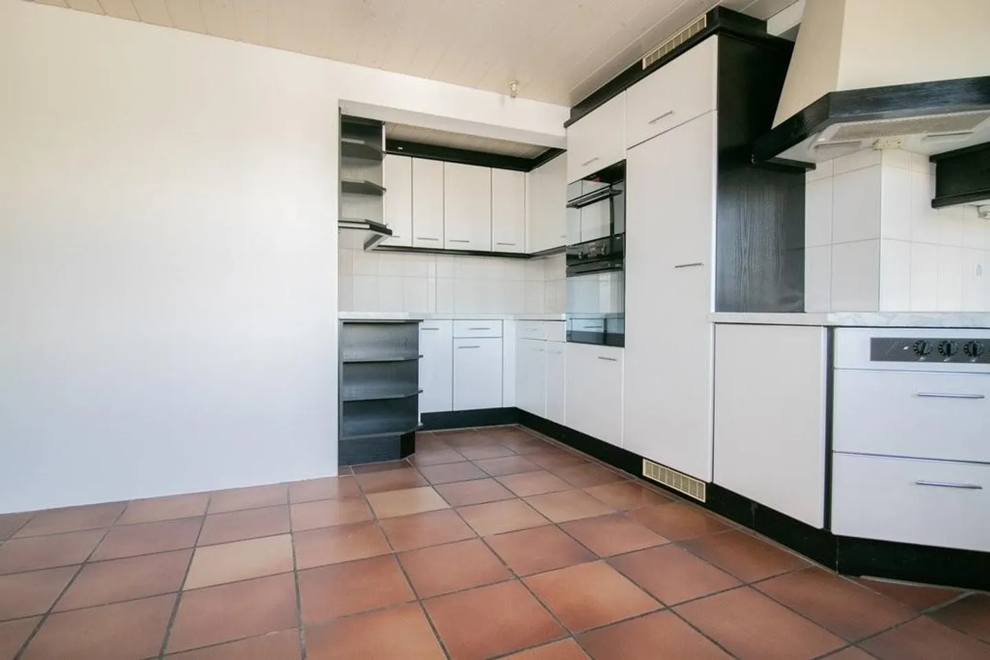 Appartement spacieux de 7,5 pièces avec jardin d'hiver à St. Margrethen - Photo 2 sur 12
