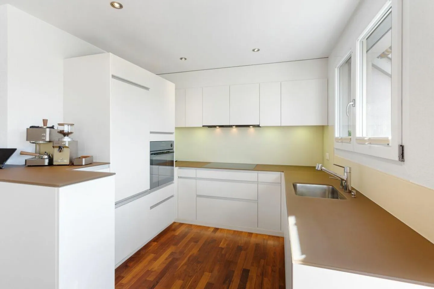 Vivere con stile con vista sul verde - Foto 7 di 12