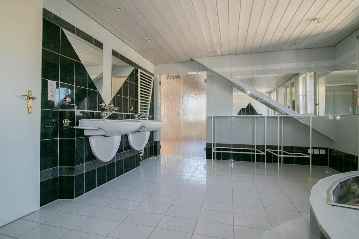 Appartement spacieux de 7,5 pièces avec jardin d'hiver à St. Margrethen - Photo 6 sur 12