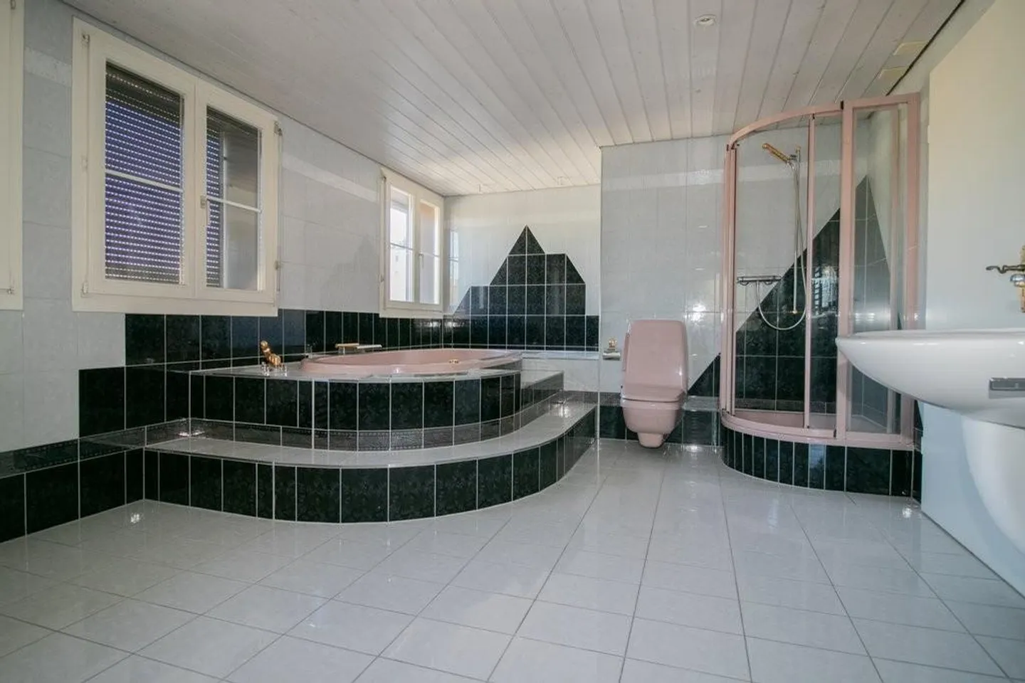 Appartement spacieux de 7,5 pièces avec jardin d'hiver à St. Margrethen - Photo 7 sur 12