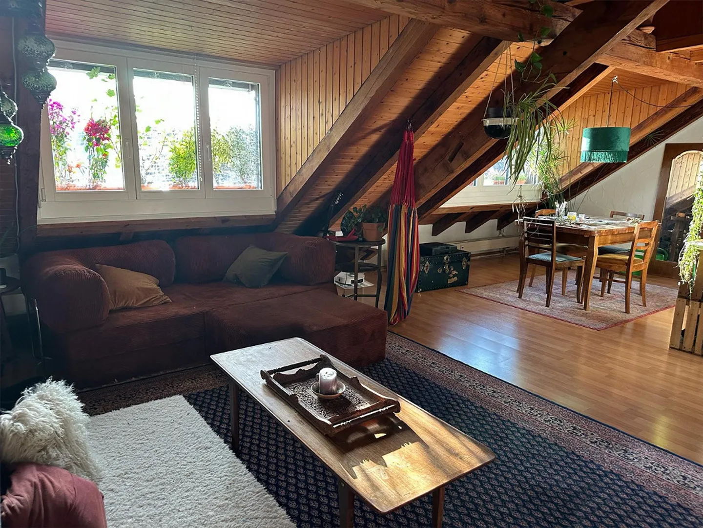 Belle appartement sous les toits dans un endroit calme avec galerie - Photo 1 sur 8