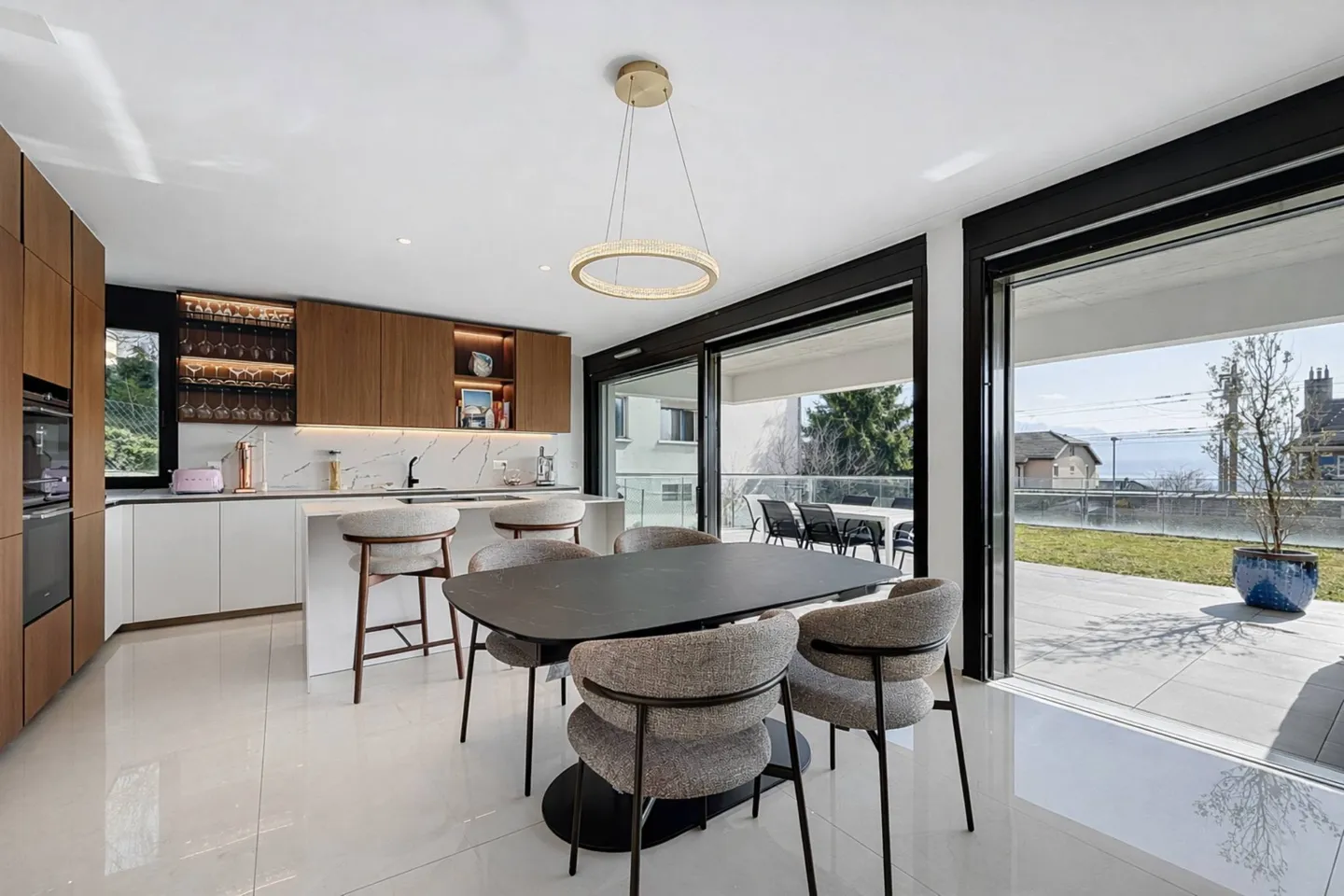 Appartement contemporain de 107 m2 avec jardin - Photo 3 sur 8