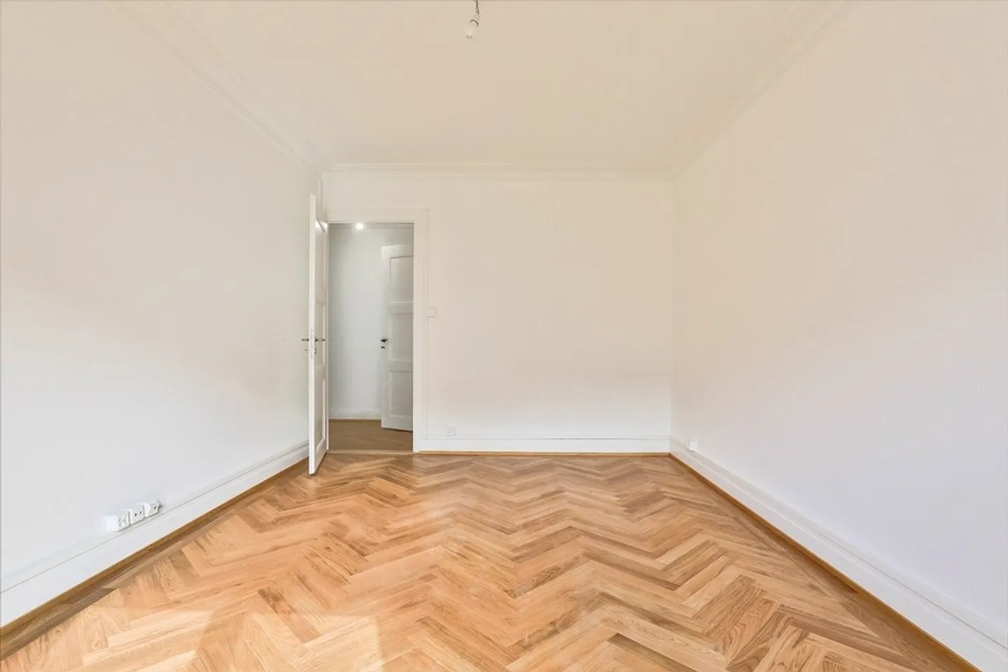 Bel appartement dans le quartier des Eaux-Vives à deux pas du lac - Photo 6 sur 8