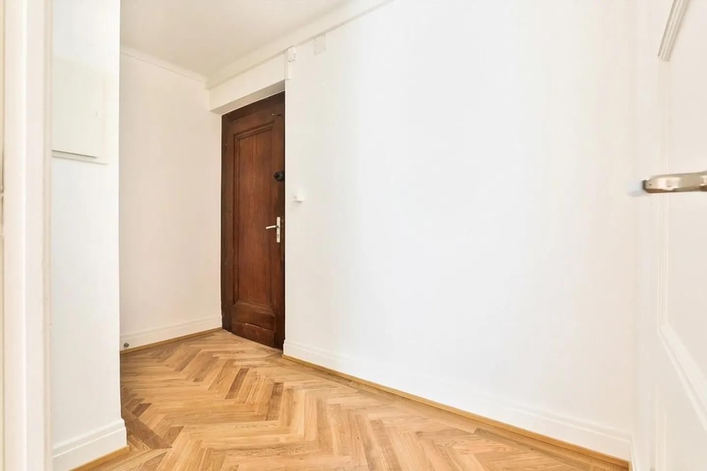 Bel appartement dans le quartier des Eaux-Vives à deux pas du lac - Photo 2 sur 8