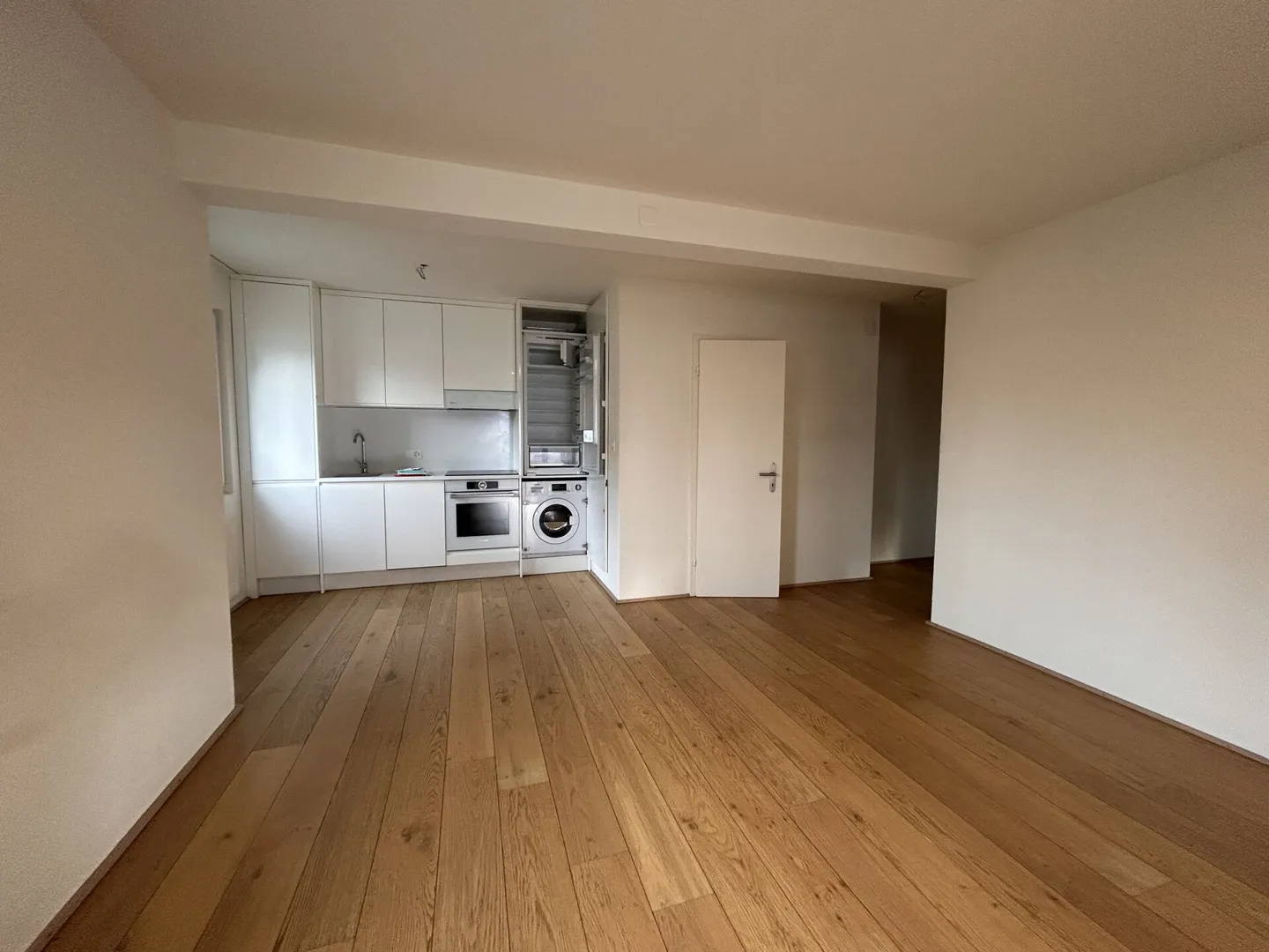 Helle 2.5-Zimmer-Wohnung - Foto 2 von 7