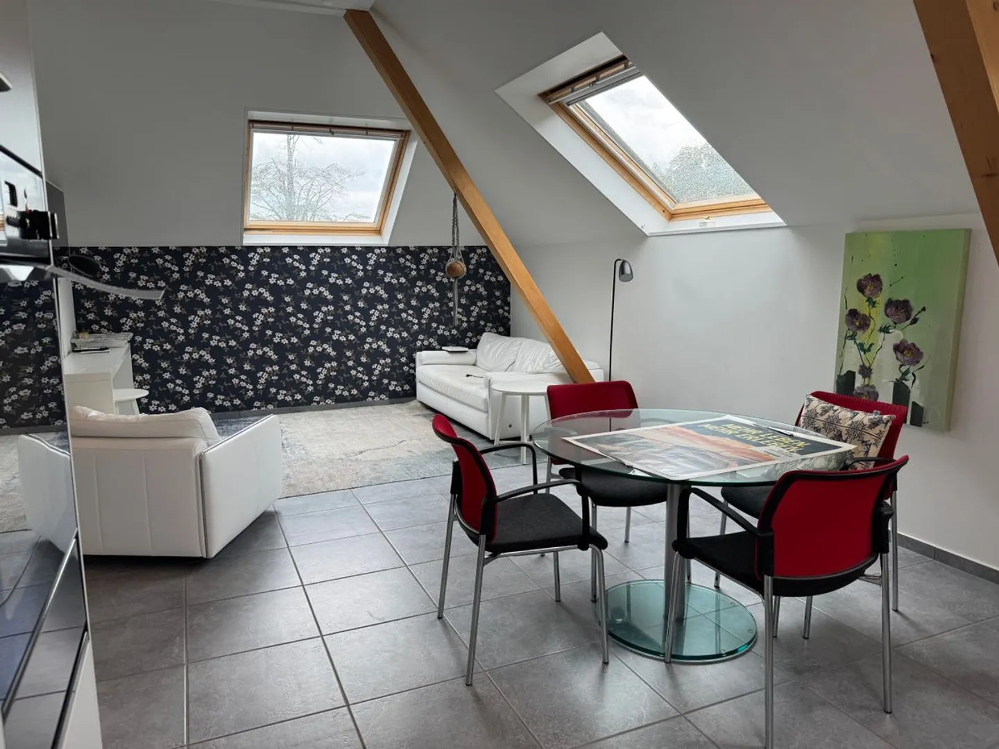Opportunité unique - Appartement lumineux avec terrasse sur le toit privée sur Zurich - Photo 3 sur 13
