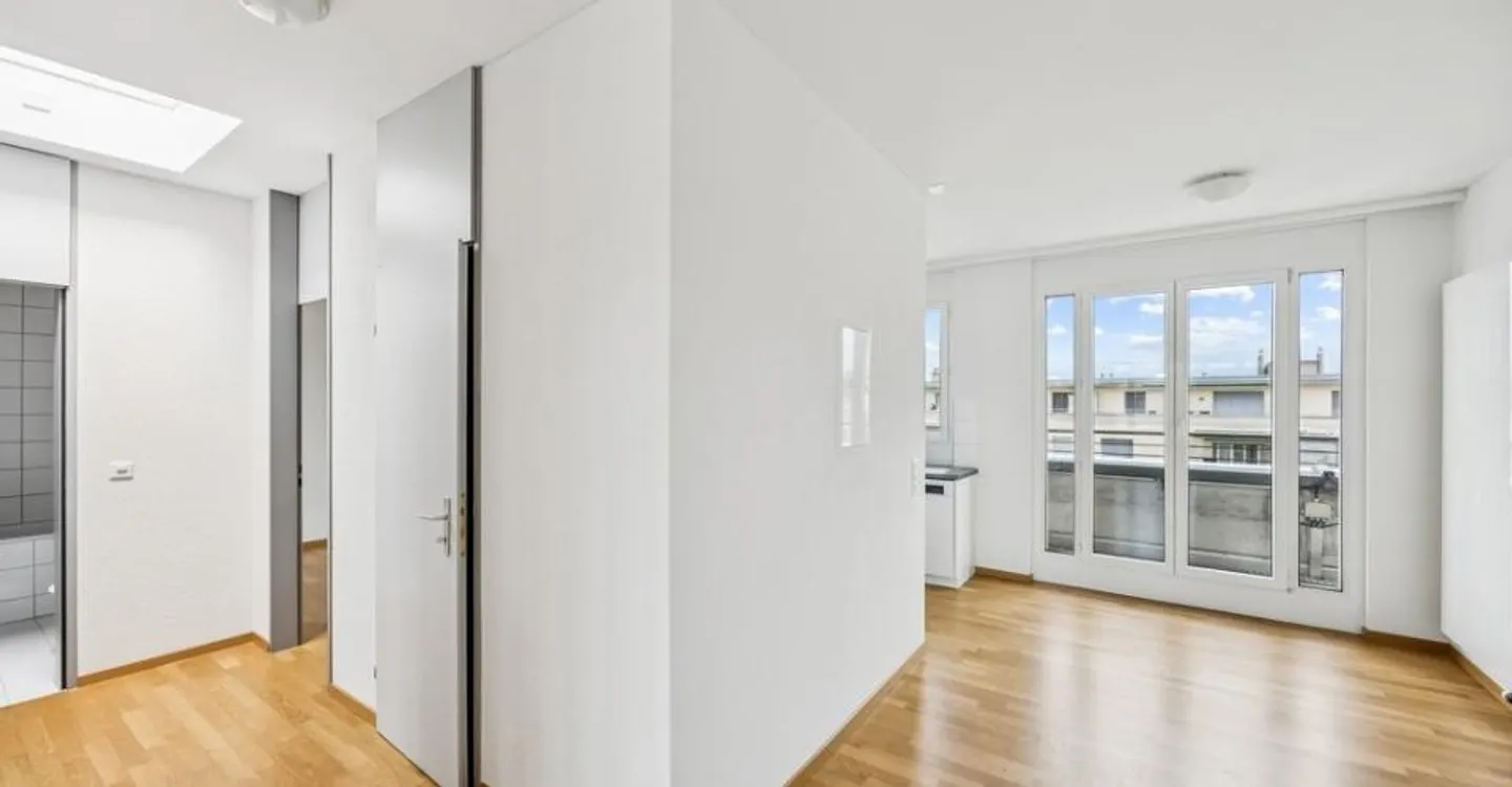 Attractive 3.5 room apartment with spacious balcony in Wittenbach - Photo 4 of 11