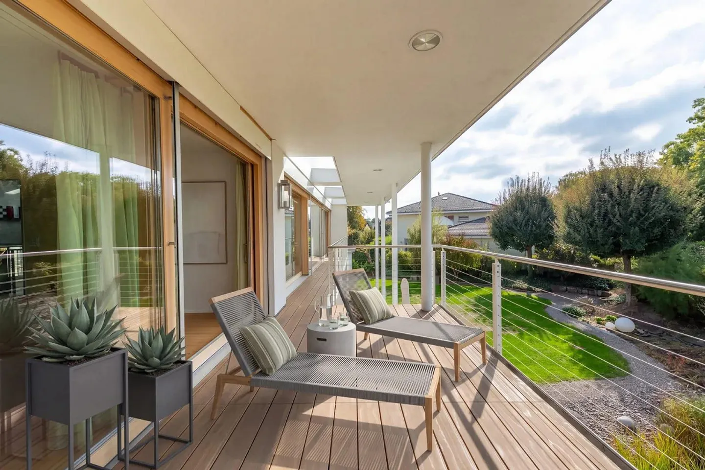 Stylish. Generous. Harmonious: Your modern dream home with thoughtful... - Photo 10 of 13