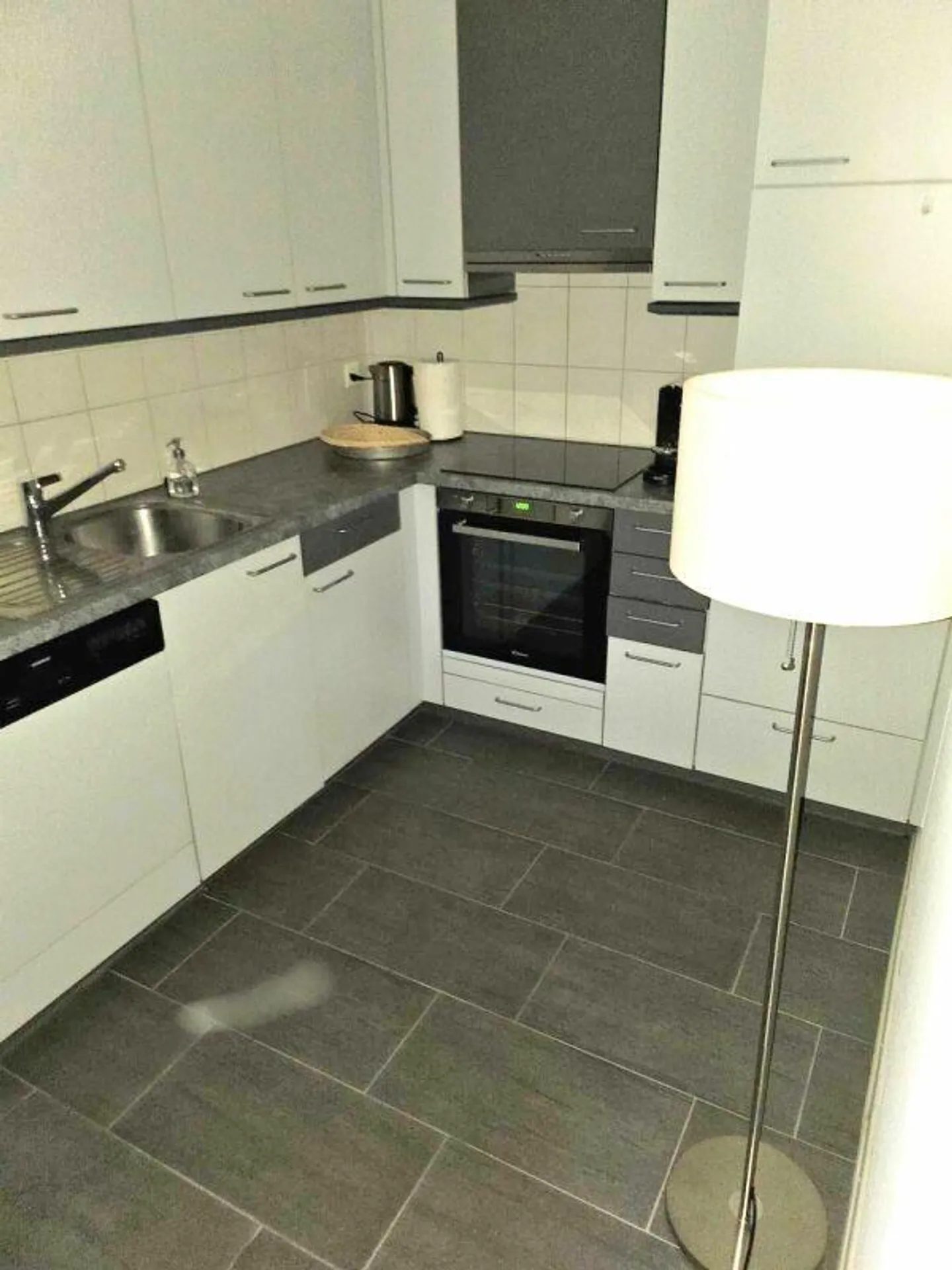 Appartamento arredato di 3,5 locali con balcone - Foto 4 di 7
