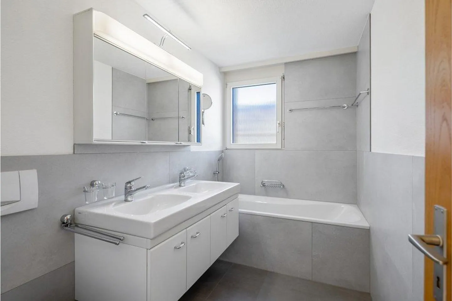 Gemütliche 4.5-Zimmer-Dachwohnung mit Bergblick in Giswil - Foto 4 von 6