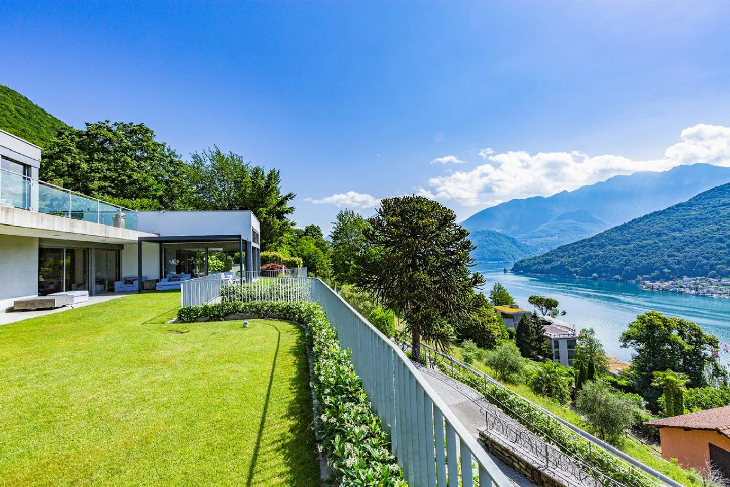 Jasmine | TI - Photo 8 of 17