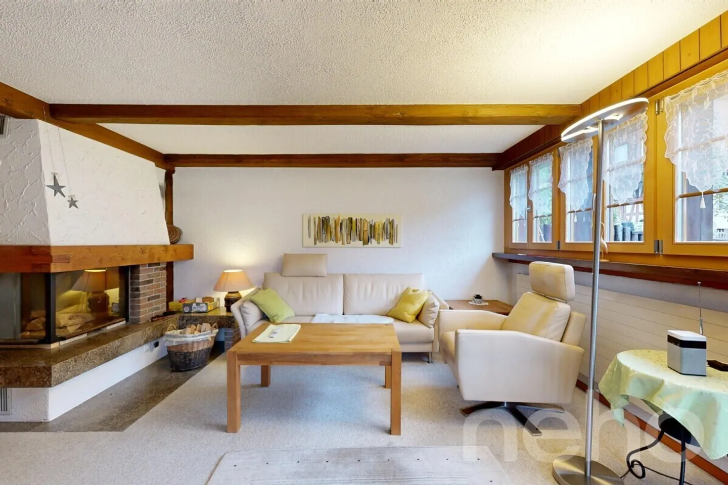 Attractive 4.5-room corner townhouse with separate shed - Photo 3 of 11