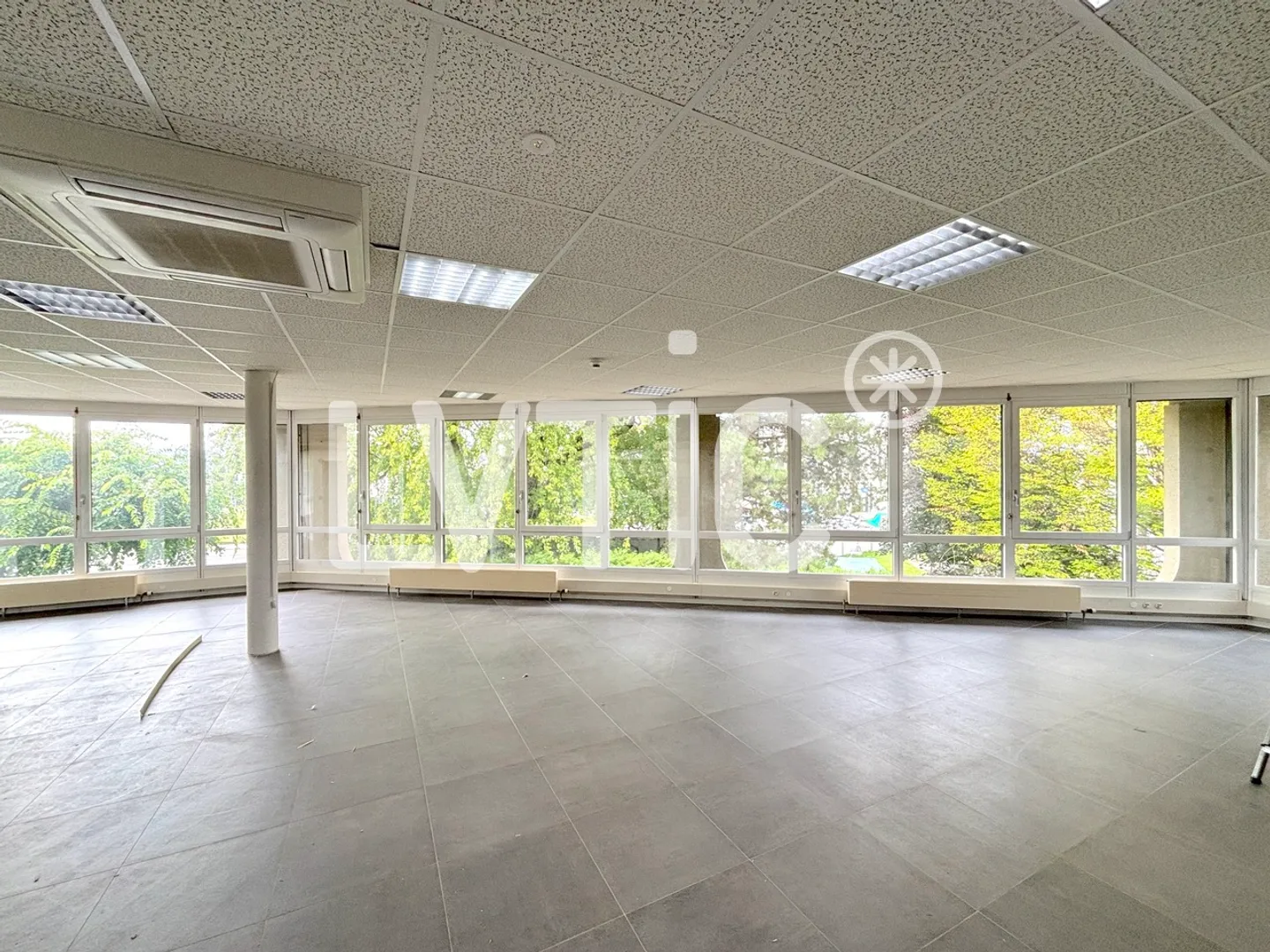 Showroom, commercial spaces, offices of 640 m2 for rent in Crissier - Photo 5 of 9