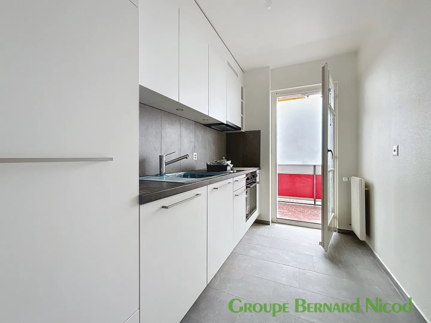 Appartement Charmant avec Vue sur le Lac - Photo 2 sur 7