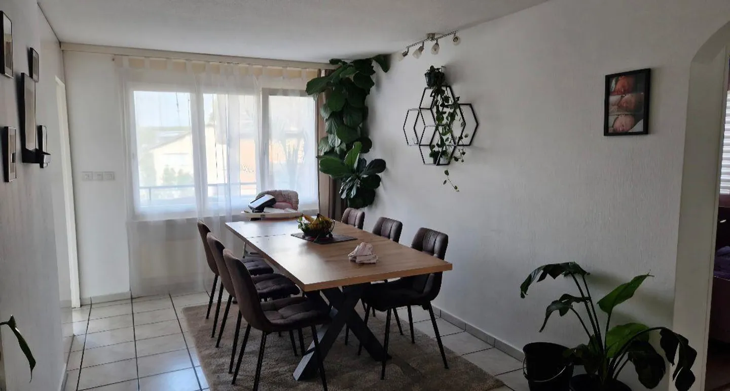 Gepflegte 4.5-Zimmer-Wohnung in Oberuzwil – ideal für Familien - Foto 4 von 11