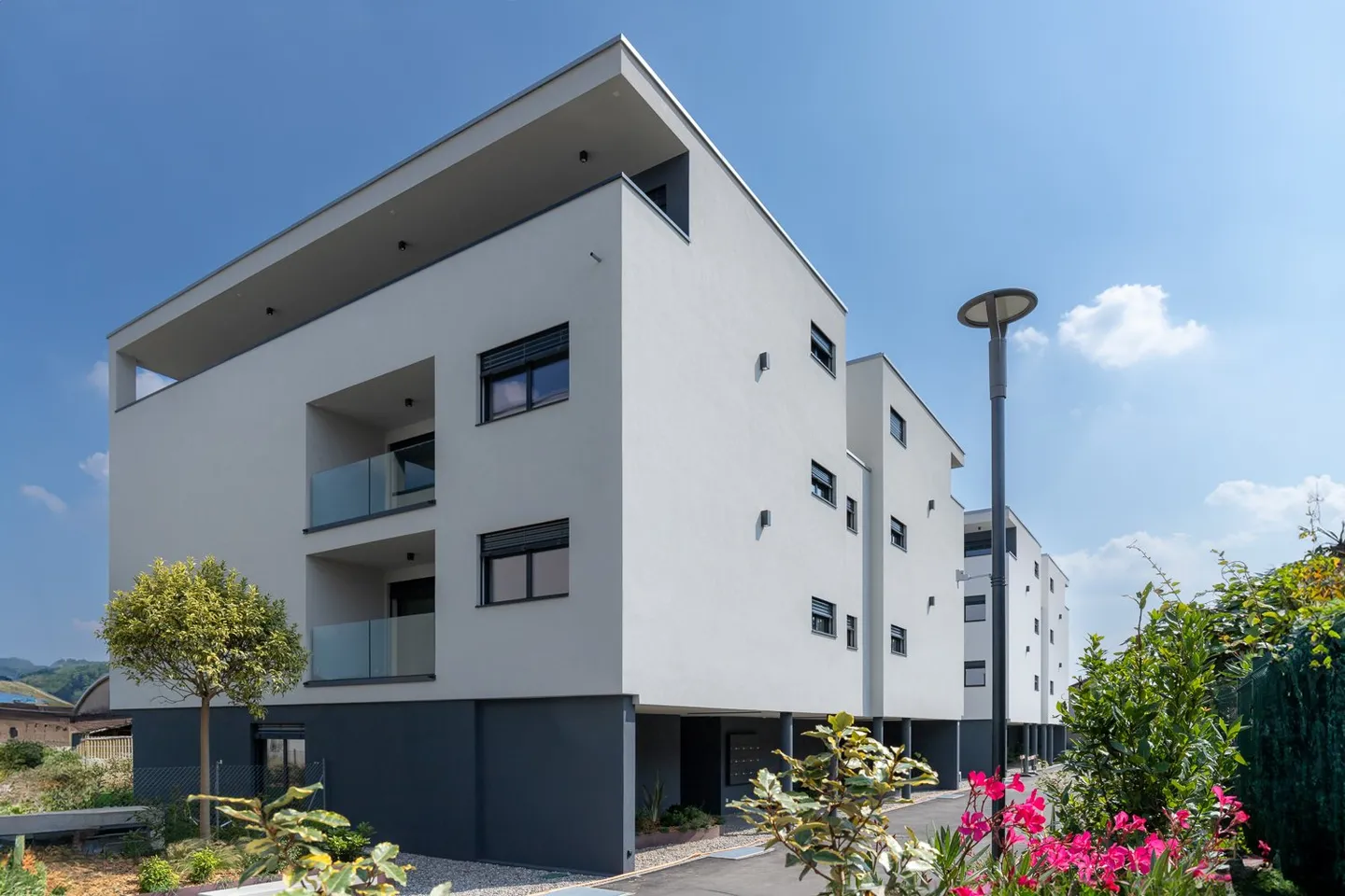 Modern 2.5-Room Apartment in the Residenza Fontis, Stabio, for Sale - Photo 13 of 18