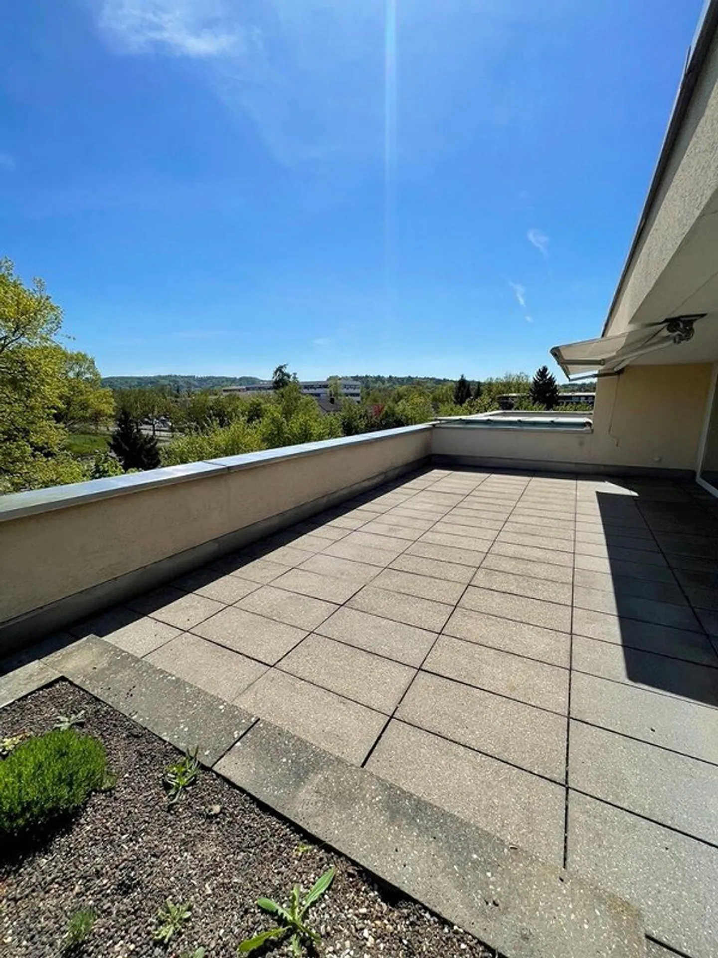Enjoy the summer on your terrace - Photo 3 of 12