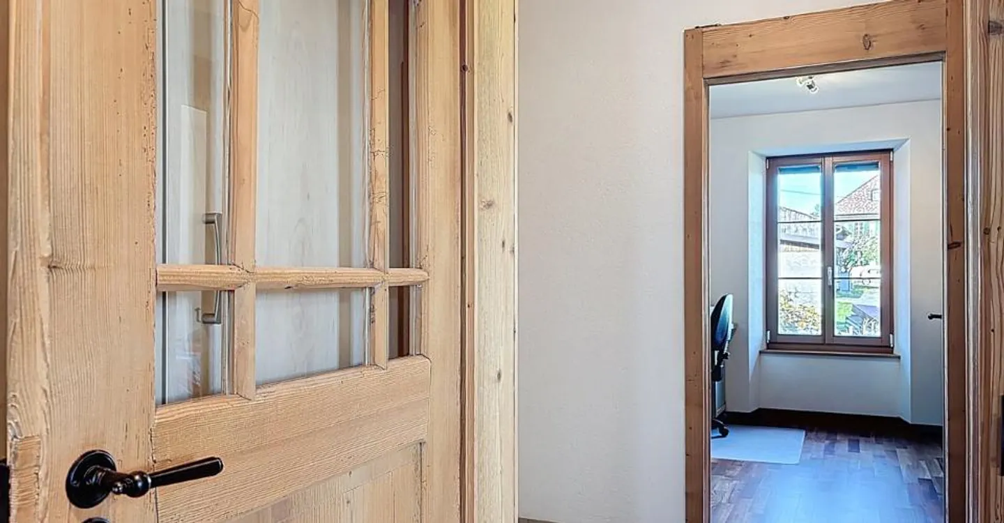 Superbo appartamento di 4,5 stanze in una fattoria ristrutturata a Villarsiviriaux - Foto 4 di 11