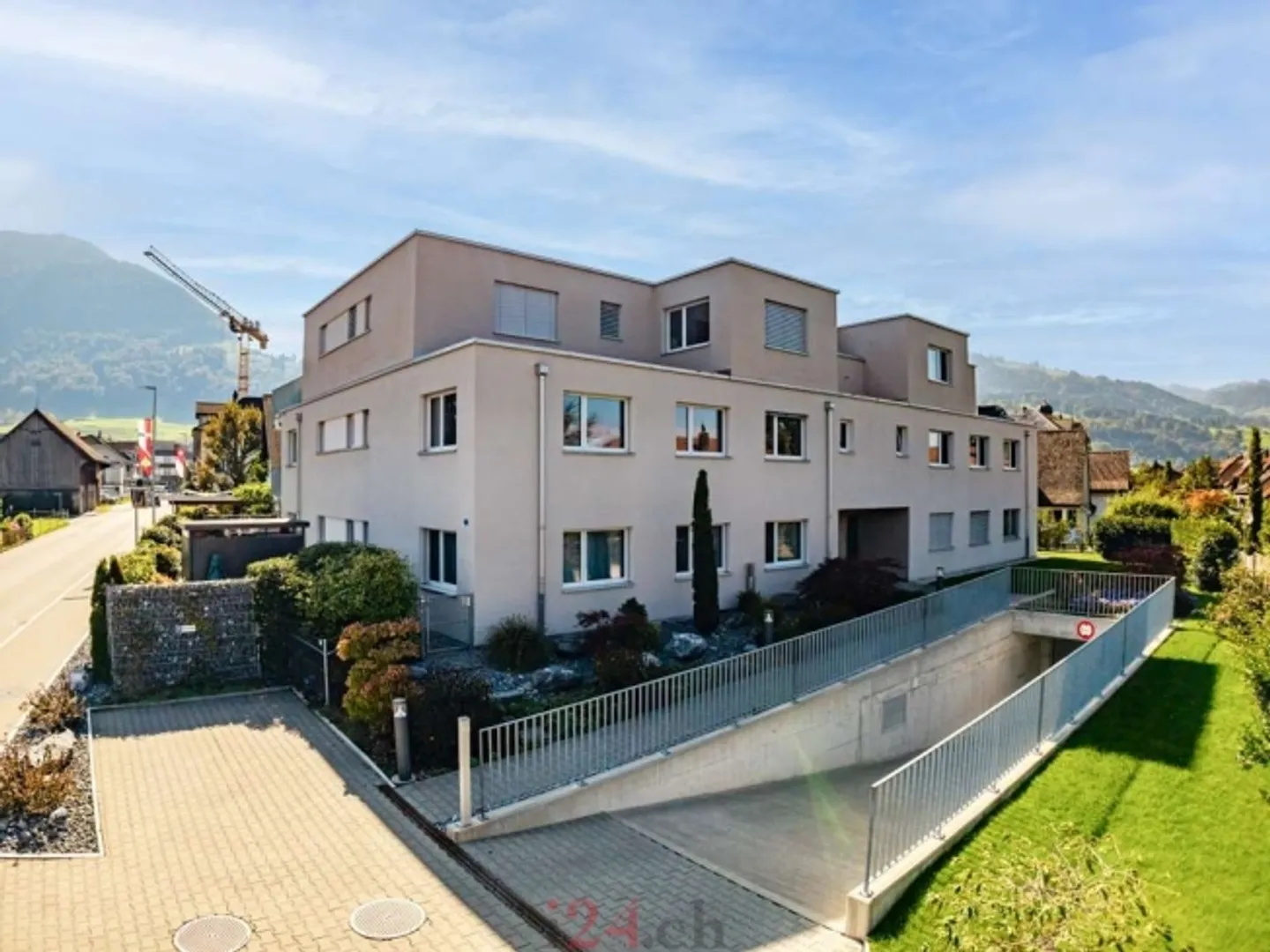 «Moderne 2.5-Zi-Gartenwohnung an zentraler Lage in Siebnen SZ» - Foto 1 von 15