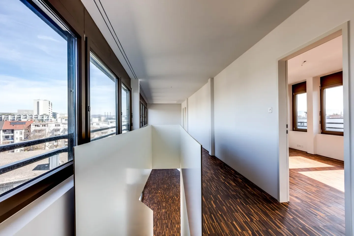 In love? Engaged? Rented! - Photo 8 of 11