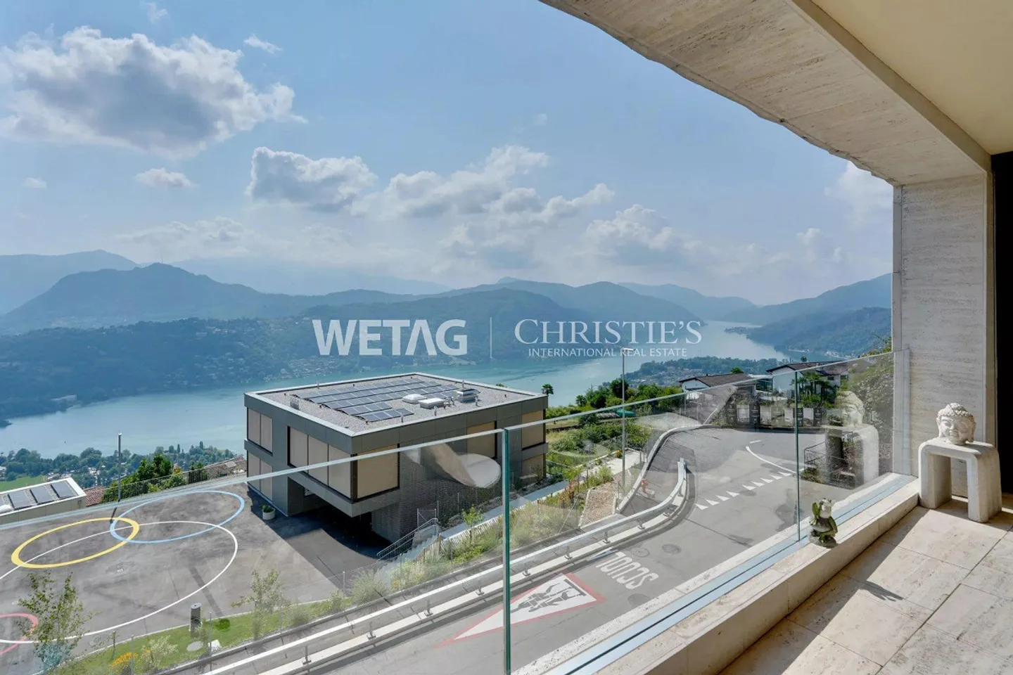 In vendita a Lugano-Vernate: Appartamento attico moderno con vista spettacolare sul lago - Foto 2 di 13