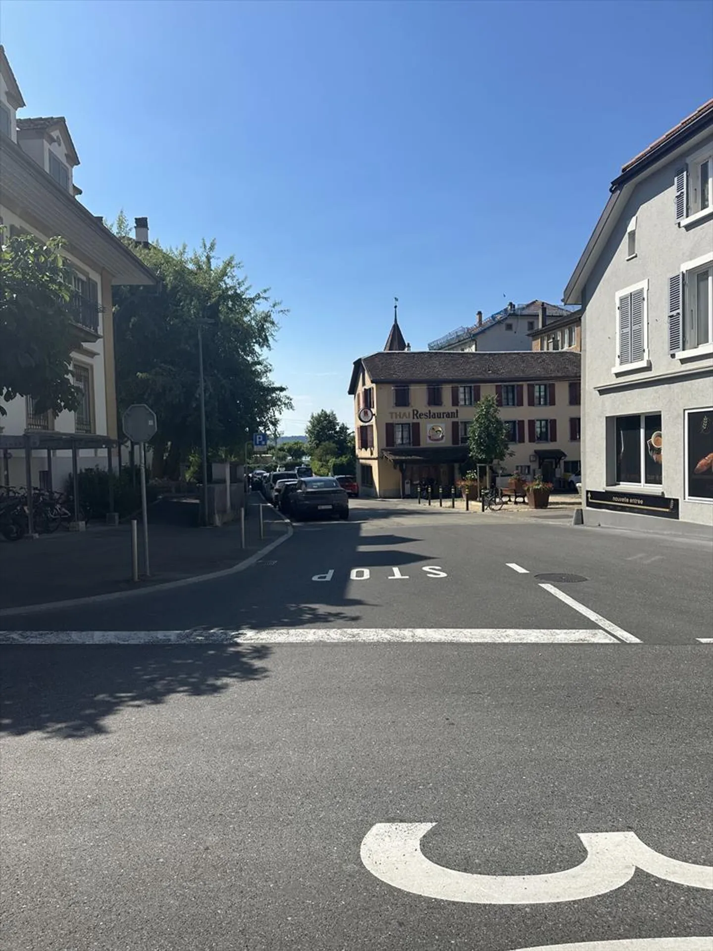 Charmantes und großes 4,5-Zimmer-Wohnung komplett renoviert im Zentrum der Stadt La Neuveville - Foto 10 von 10