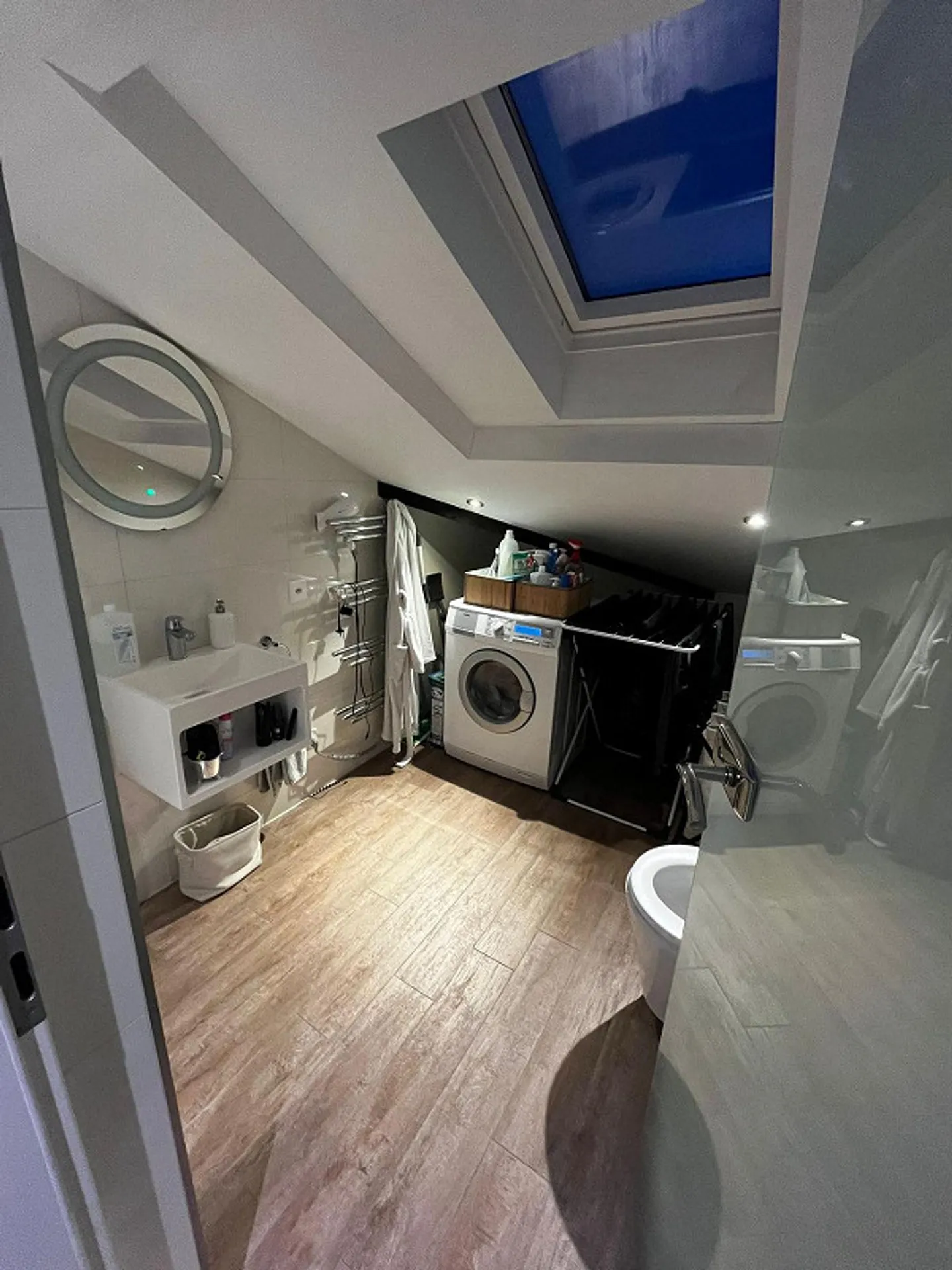 Bellissimo appartamento mansardato in affitto - Foto 9 di 9