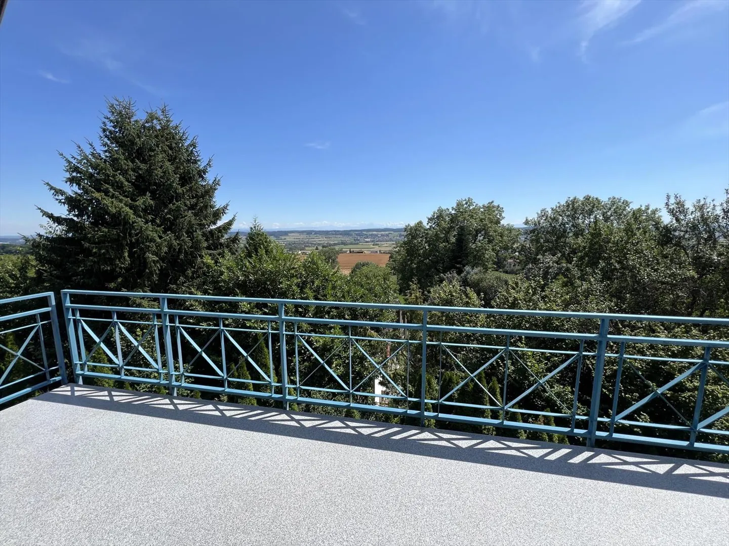 Traumhafte Maisonette mit Panoramablick aufs Seeland und die Alpen ? ruhig gelegen in Bettlach - Photo 3 sur 13