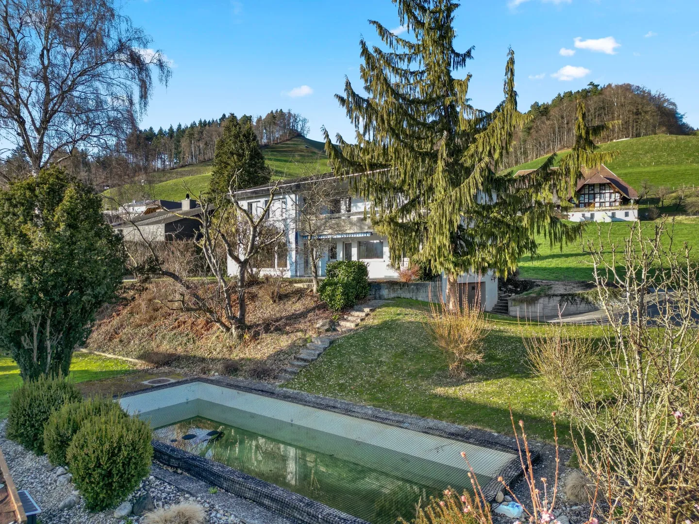 Attractive Detached Single-Family House - Photo 24 of 30