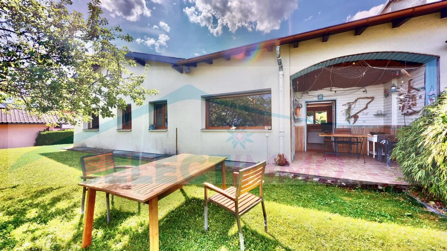 Spacieuse Villa Jumelée - Photo 3 sur 13