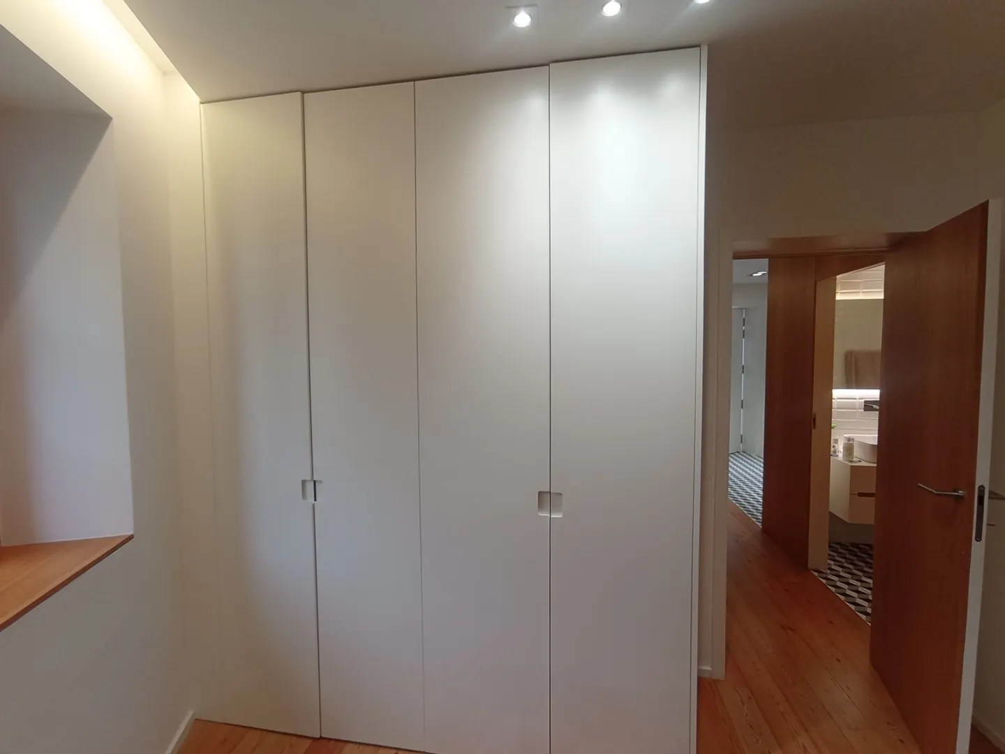 Renovated Apartment with Terrace - Photo 5 of 8