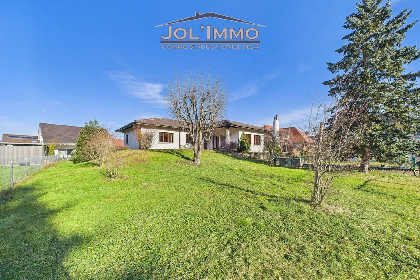 Maison Familiale Spacieuse - Photo 3 sur 13