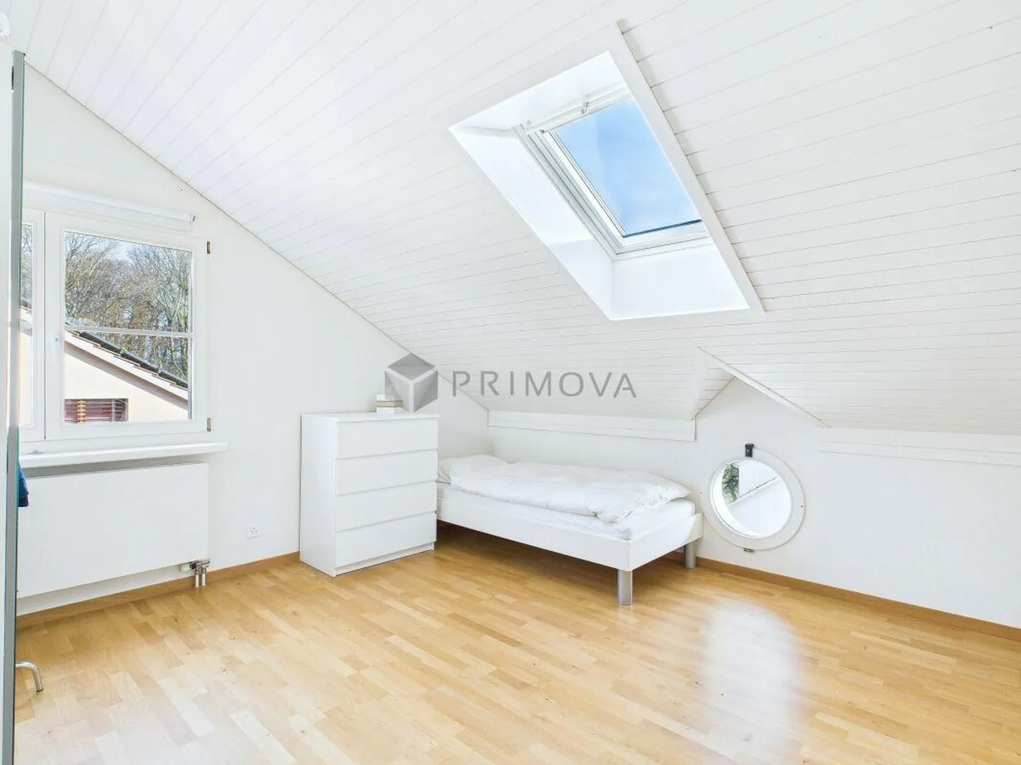 Casa bifamiliare adatta alle famiglie con vista panoramica e vicinanza alla natura - Foto 4 di 8