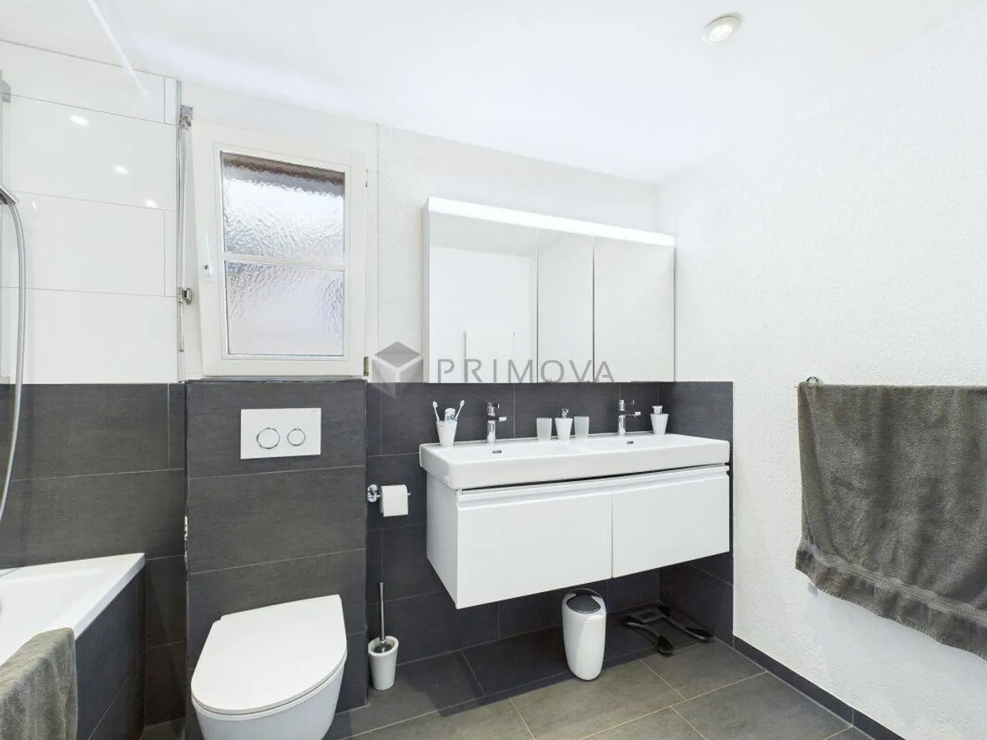 Casa bifamiliare adatta alle famiglie con vista panoramica e vicinanza alla natura - Foto 6 di 8