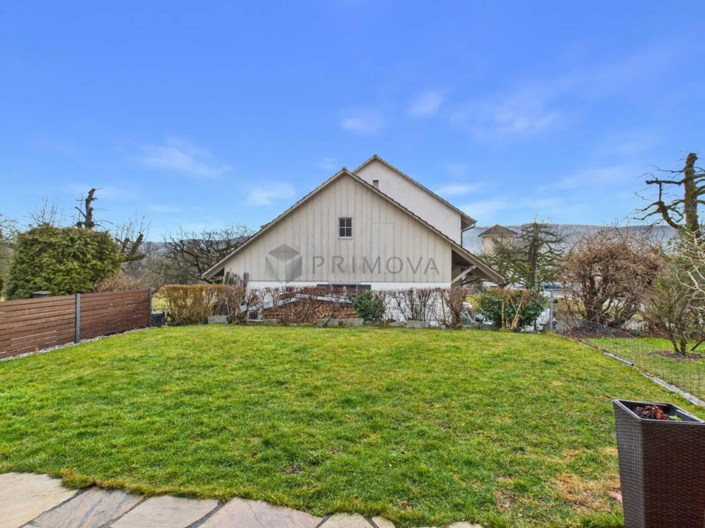 Casa bifamiliare adatta alle famiglie con vista panoramica e vicinanza alla natura - Foto 8 di 8