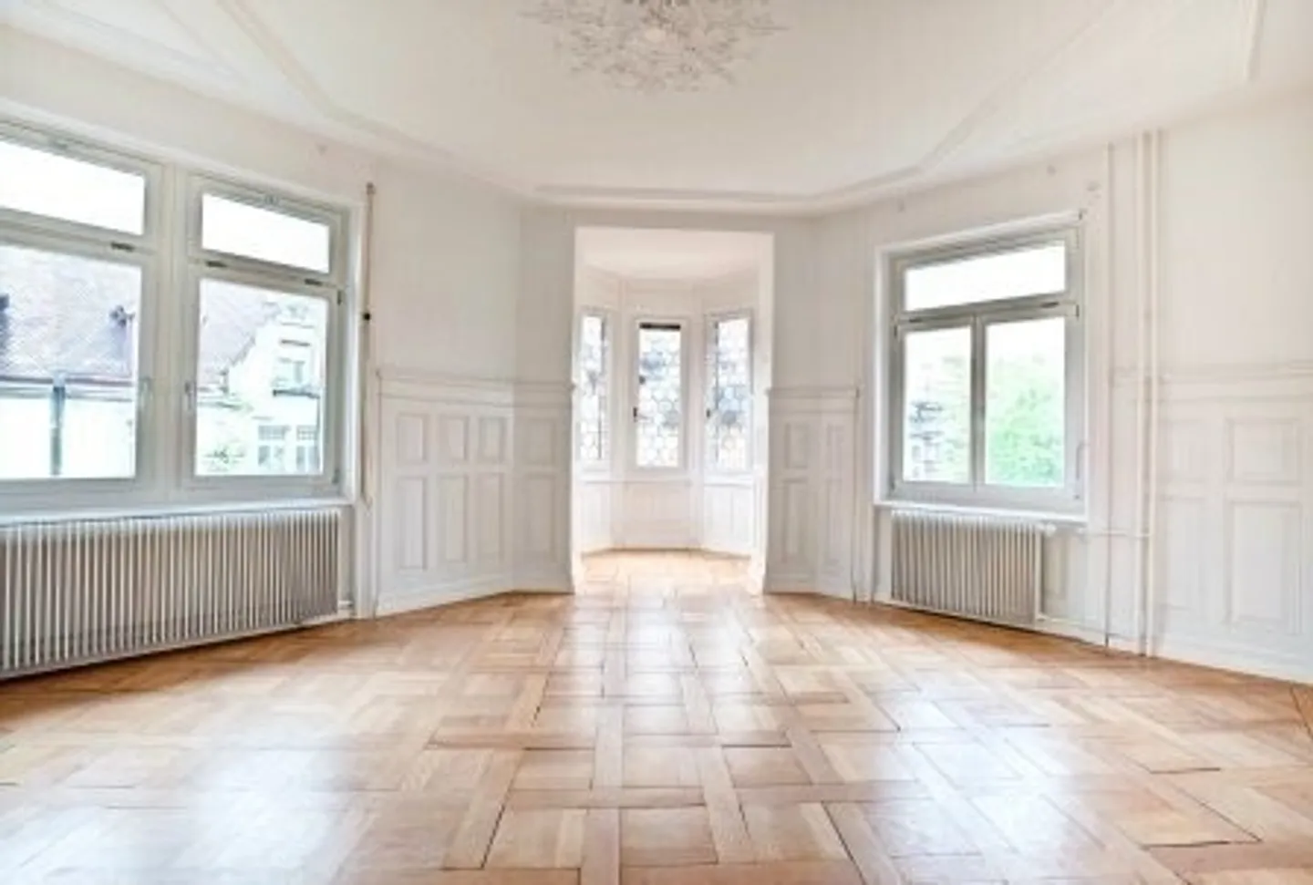 Belle appartement ancien au cœur d'Oerlikon - Photo 4 sur 9