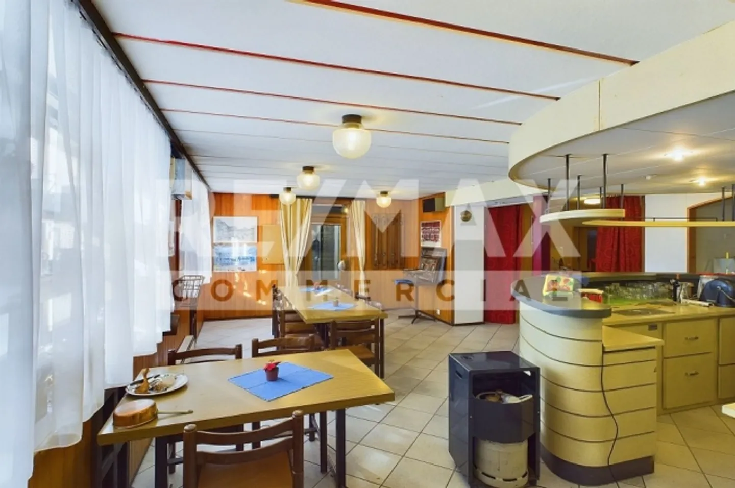 «Hotel» - Photo 5 sur 13