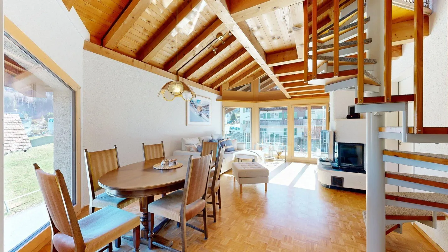 Résidence principale ou de vacances confortable avec galerie et vue sur le lac - Photo 3 sur 23