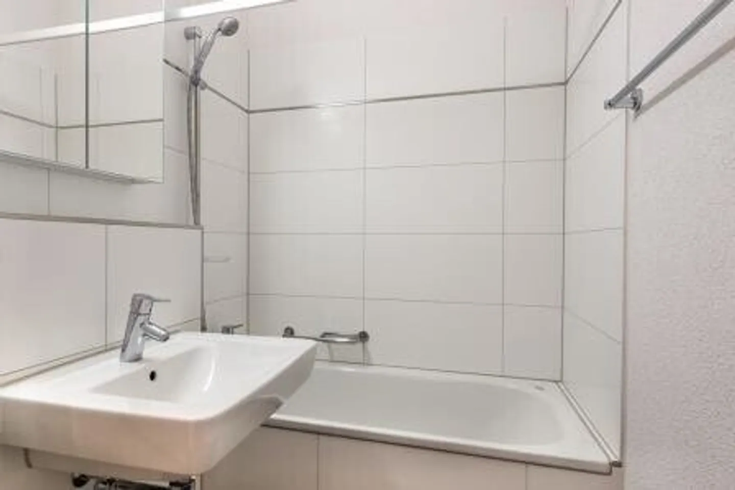 Belle appartement ancien au cœur d'Oerlikon - Photo 7 sur 9