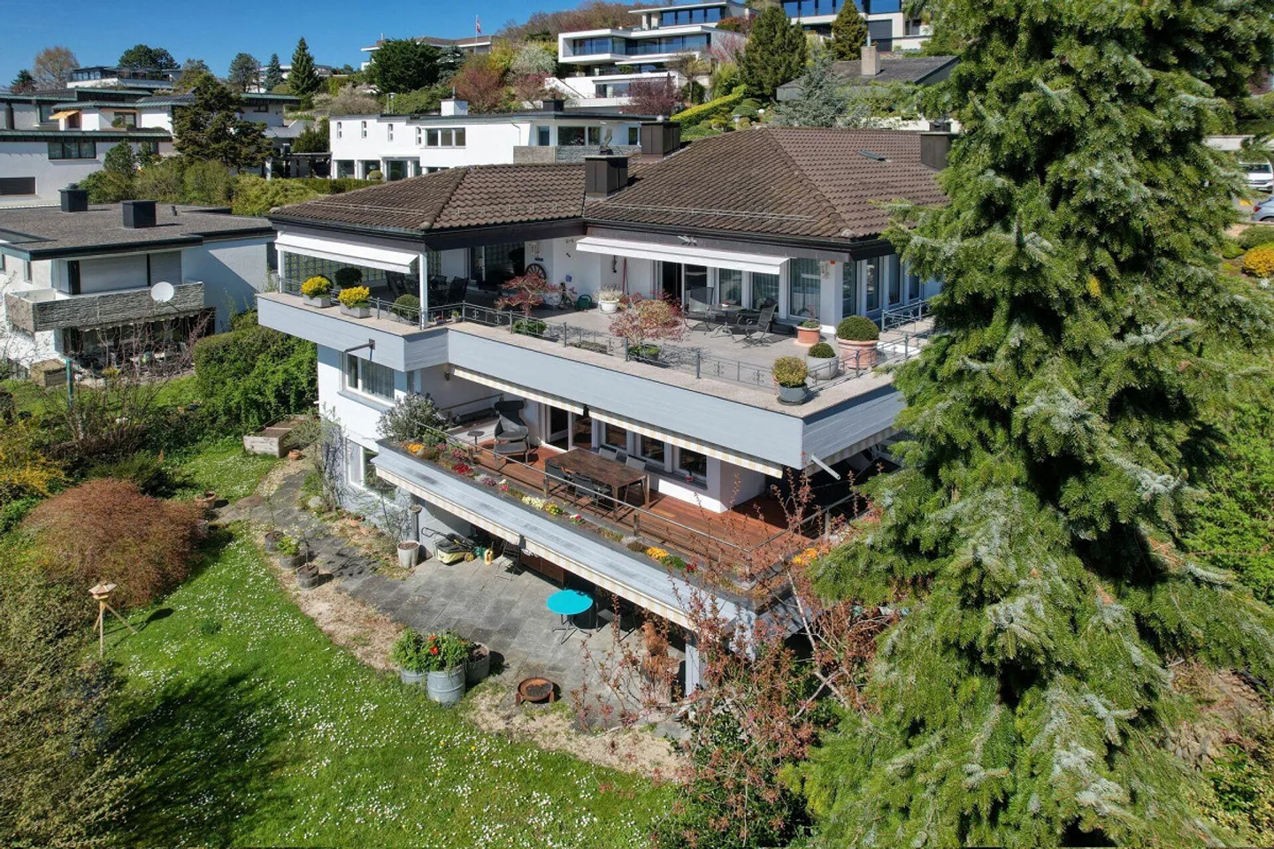 Maison de rêve ensoleillée sur deux étages - Photo 1 sur 14