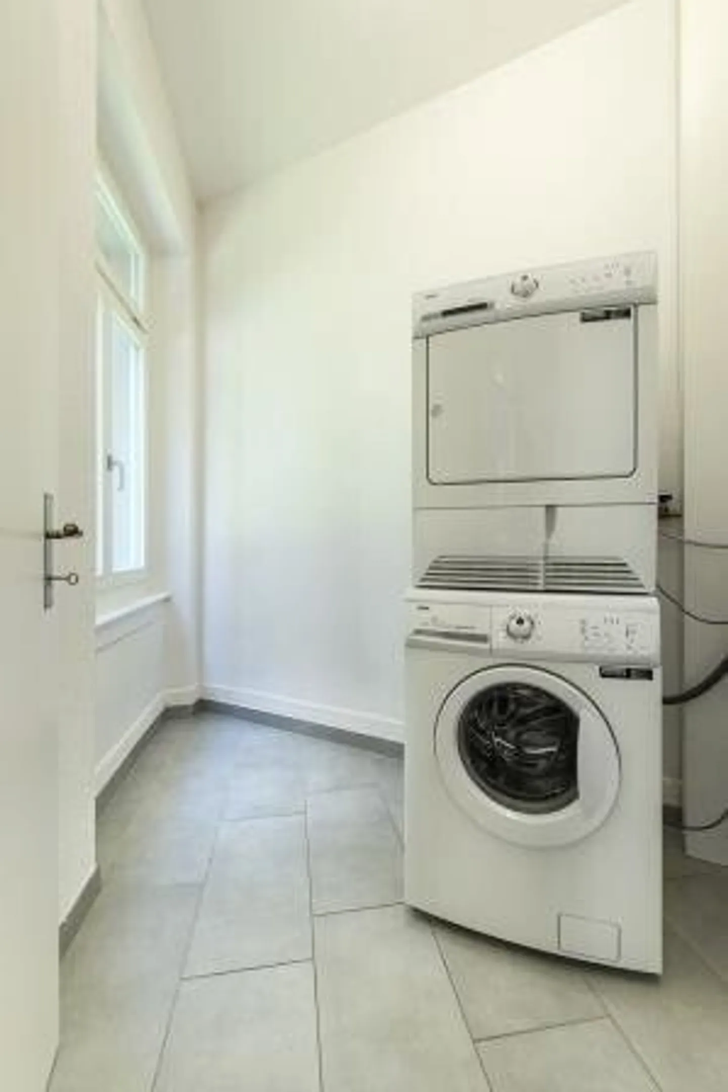 Belle appartement ancien au cœur d'Oerlikon - Photo 9 sur 9