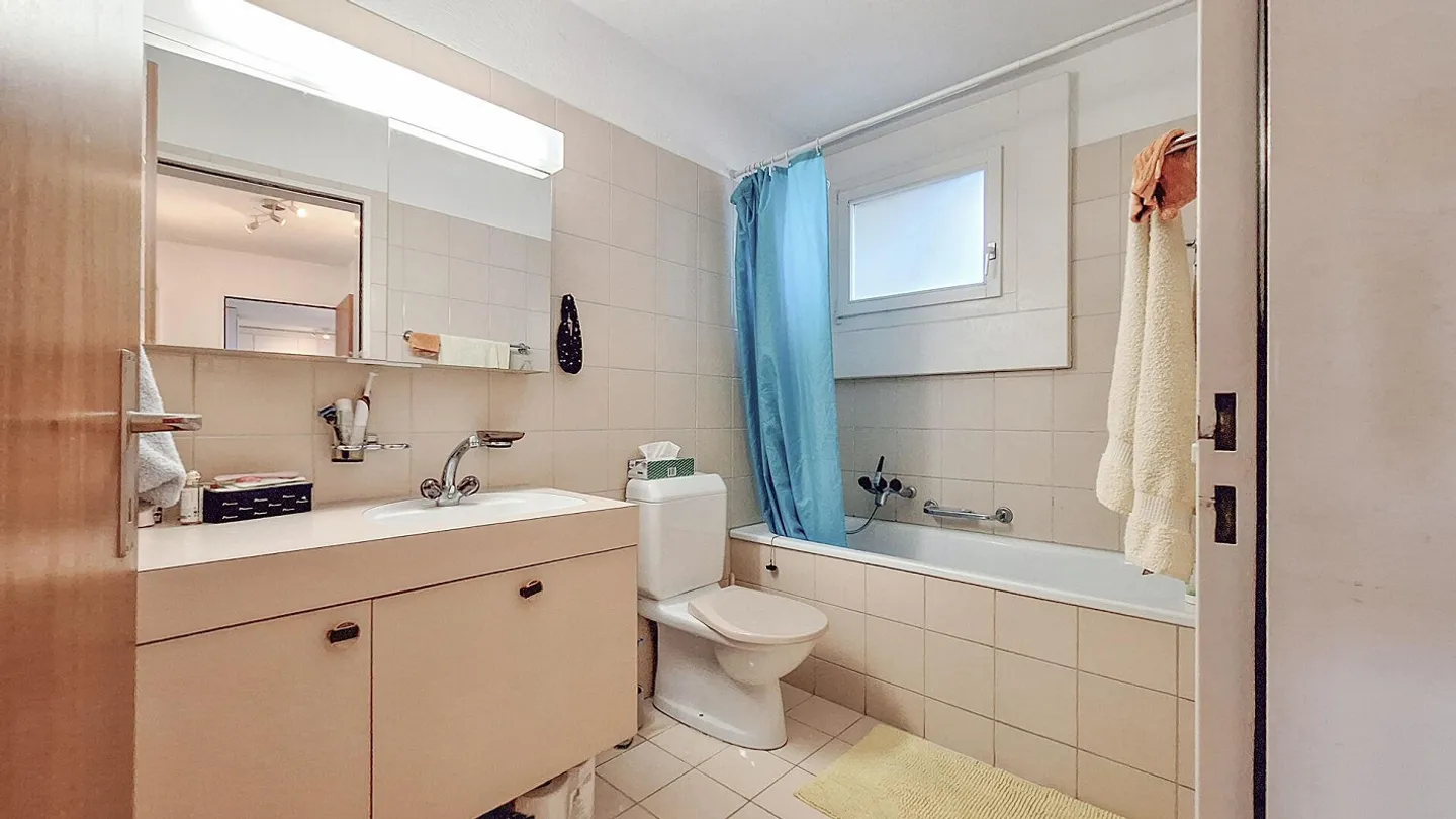 Vivre en Droit de Construction - Une Maison Entre Nature et Centre-Ville - Photo 7 sur 9