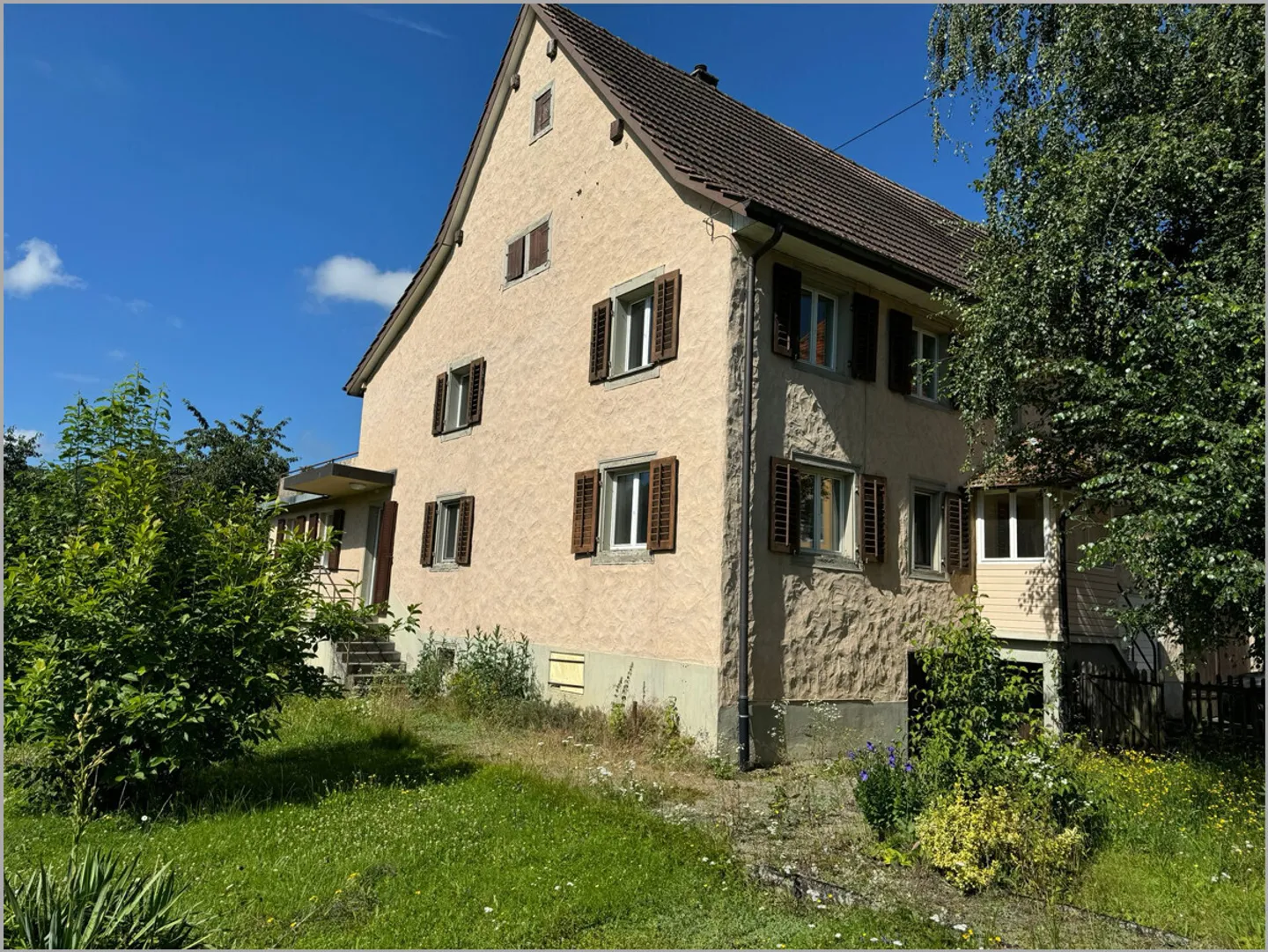 Casa intergenerazionale con molto spazio esterno, ideale per gli amanti degli animali! - Foto 1 di 13