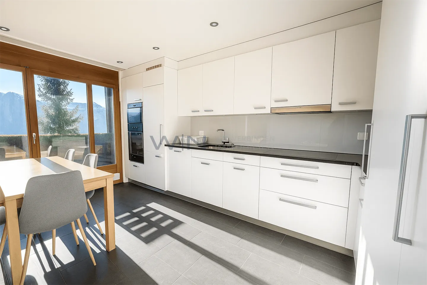 Away from Everyday Life - Photo 4 of 12