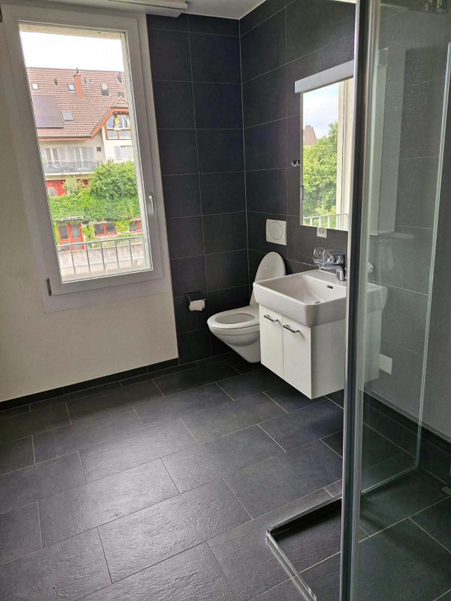 Modern 2.5-room apartment in Ins - Photo 5 of 5